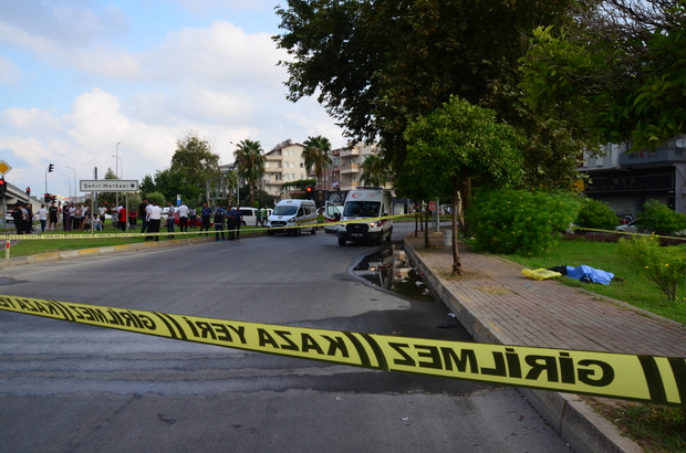 Antalya'da yolcu otobüsünden inen kişi silahlı saldırı sonucu öldü 
