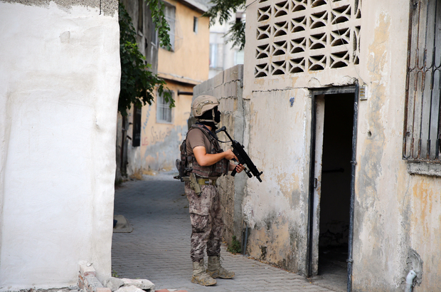 Mersin'de terör örgütü PKK/KCK operasyonunda 8 şüpheli yakalandı