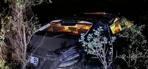 Isparta'da şarampole devrilen otomobildeki 2 kişi öldü 1 kişi yaralandı