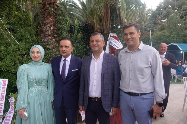 AK Partili Murat Baybatur'un mutlu günü