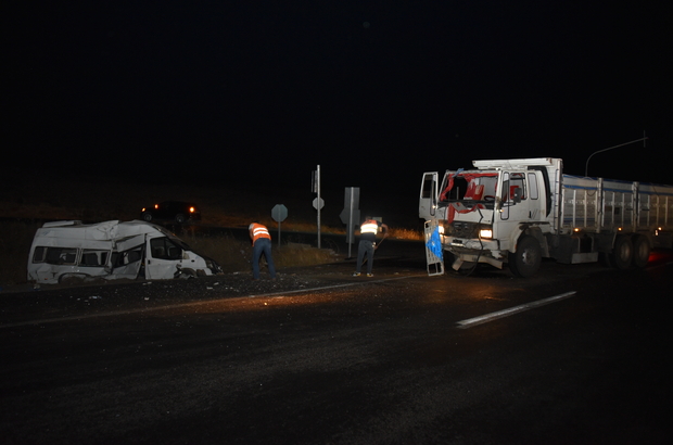 Şanlıurfa'daki trafik kazasında 3 kişi yaralandı