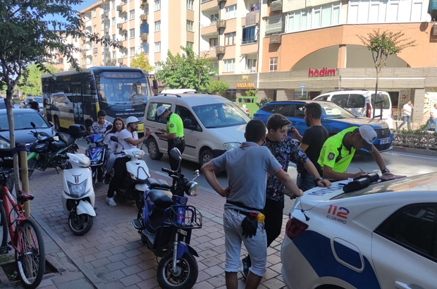 İnegöl'de polisin motosiklet sürücülerine yönelik kask denetimleri devam ediyor