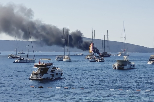 Bodrum'da teknede çıkan yangın KEGM ekiplerince söndürüldü