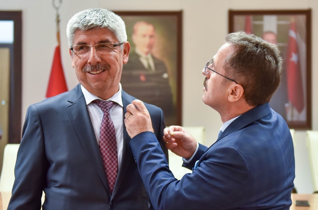 MSKÜ Rektörlüğüne atanan Prof. Dr. Turhan Kaçar görevine başladı