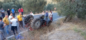 Manisa'da devrilen traktörün altında kalan sürücü öldü