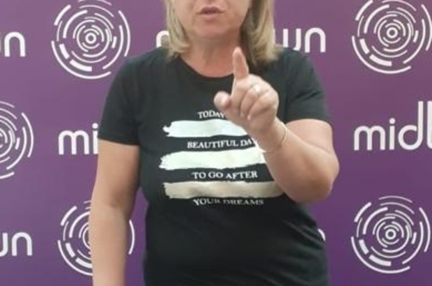 Bodrum'da alışveriş merkezinde işaret dili eğitimi