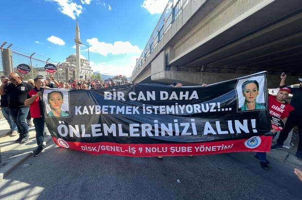 Genel İş Sendikası üyeleri, ölen arkadaşları için İzmir Metro AŞ'yi protesto etti