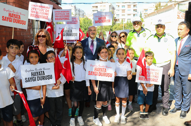 İzmir'de "Hayata saygı duruşu" kampanyası başladı