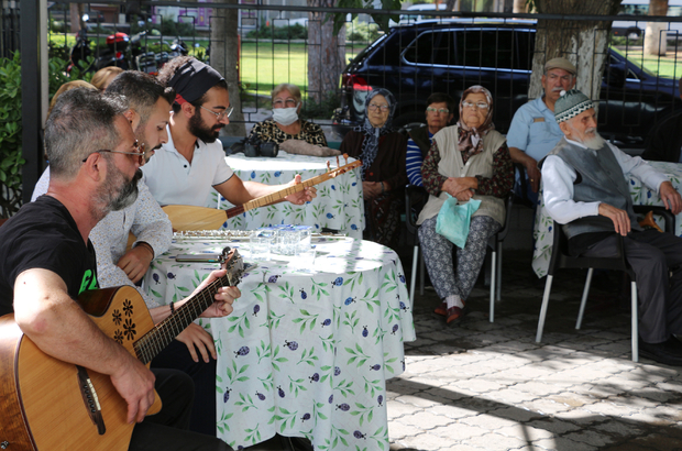 Turgutlu'da 1 Ekim Dünya Yaşlılar Günü etkinliği
