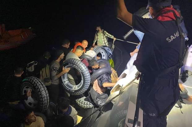 Muğla açıklarında 87 düzensiz göçmen kurtarıldı