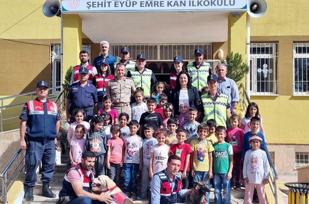 Elazığ'da jandarmadan Dünya Çocuk Günü etkinliği