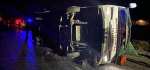 Yozgat'ta cenazeye gidenleri taşıyan midibüsün devrilmesi sonucu 25 kişi ya...