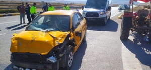 Kırıkkale'de taksiyle çarpışan traktördeki 1 kişi öldü, 1 kişi yaralandı