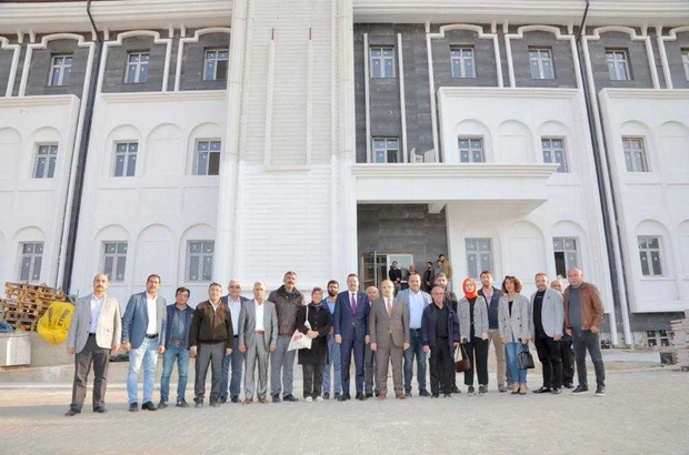 AK Partili Kaya, Gaziemir Hükümet Konağı inşaatında incelemede bulundu
