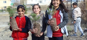 Doğu Anadolu'da "Milli Ağaçlandırma Günü"nde fidanlar toprakla buluşturuldu