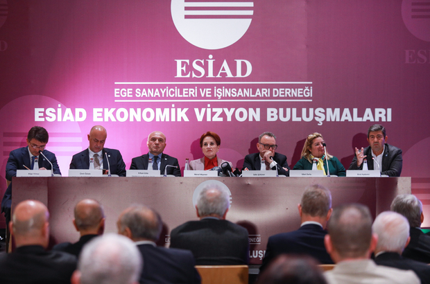 İYİ Parti Genel Başkanı Akşener, İzmir'de iş insanlarıyla bir araya geldi: