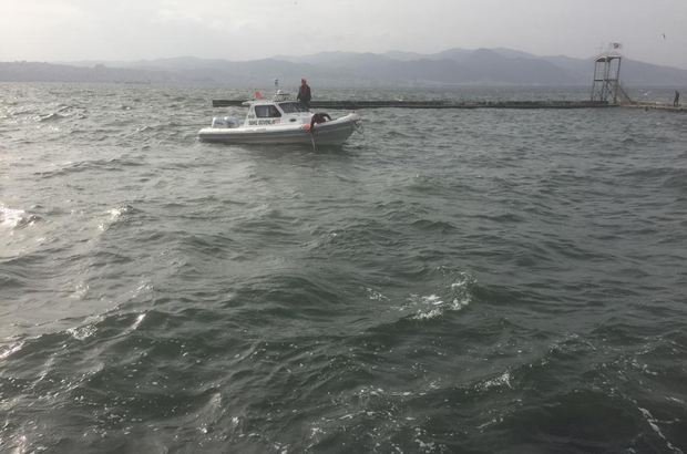 İzmir'de denize düşen kişiyi itfaiyenin dalgıç ekibi kurtardı