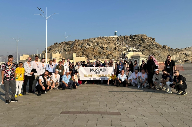 MÜSİAD İzmir Şubesi üyeleri umre turu düzenledi