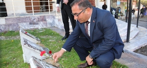 Tunceli'de PKK'lı teröristlerce şehit edilen 6 öğretmen anıldı