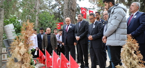 YPG/PKK'lı teröristlerin katlettiği Ayşenur öğretmen mezarı başında anıldı
