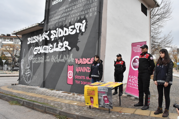 Trafo duvarına grafiti yaparak kadına yönelik şiddete dikkati çektiler