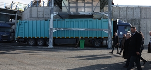 Başkan Büyükkılıç, Bünyan Katı Atık Transfer İstasyonu'nda incelemelerde bu...