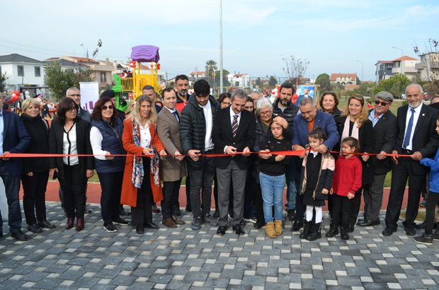 Urla'da Şehit Öğretmen Simge Çeken Arcan Parkı açıldı
