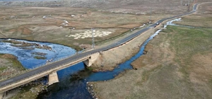 Erzurum Büyükşehir Belediyesi yolları yüksek teknolojiyle konforlu hale getiriyor