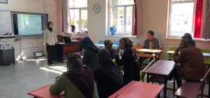 Derebucak'ta "aile okulu" projesi eğitimleri yapılıyor