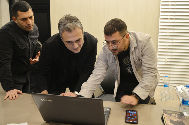 Sanatçı Kutsi, AA'nın "Yılın Fotoğrafları" oylamasına katıldı