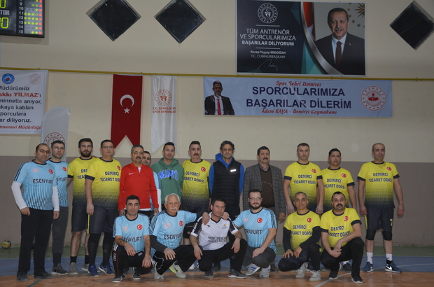 Demirci'de "Kaymakamlık Kupası Voleybol Turnuvası"