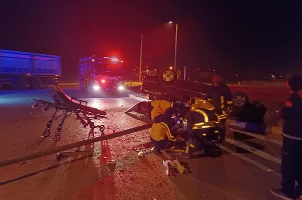 Denizli'de takla atan otomobildeki 3 kişi yaralandı