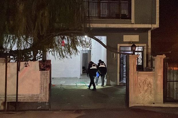 Bursa'da bir kişi boşanma aşamasındaki eşi ile kayınvalidesini silahla yaraladı