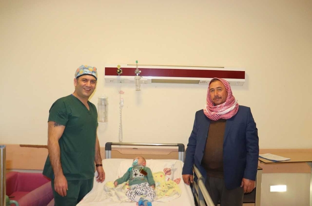 Şanlıurfa'da bağırsağı felçli bebek ameliyatla sağlığına kavuştu