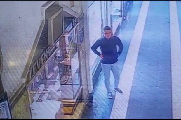 Diyarbakır'da çaldığı altınları kuyumcuda bozdurmak isteyen zanlı yakalandı