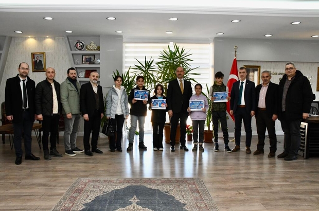 Terme Belediyesi en çok kitap okuyan öğrencileri ödüllendirdi