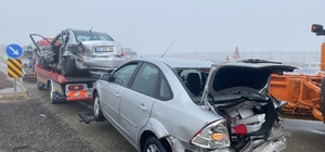 GÜNCELLEME 3 - Kırşehir'de 12 aracın karıştığı kazada 2 kişi öldü, 12 kişi...