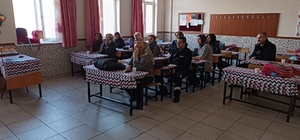 Altınekin'de "Öfke Kontrolü ve Stres Yönetimi" semineri verildi