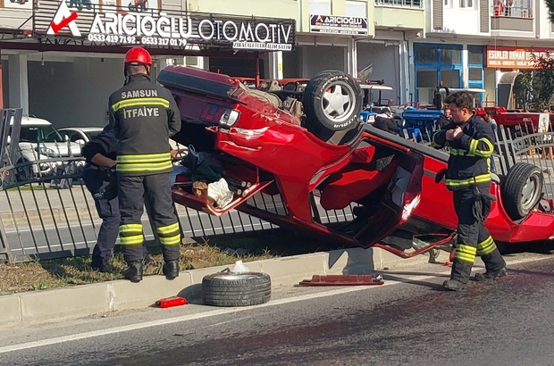 Samsun'da devrilen otomobildeki 2 kişi yaralandı