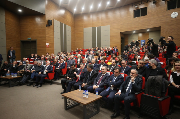 TURKOVAC'ı geliştiren Özdarendeli Kayseri'de ödül aldı: