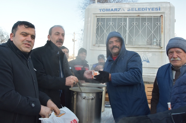 Tomarza Belediyesi pazar esnafına çorba dağıttı