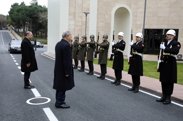 Bakan Akar ve beraberindeki TSK komuta kademesi MSÜ'de