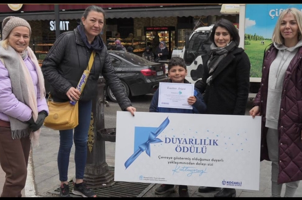 Kocaeli'de su tasarrufuna duyarlı vatandaşlara tiyatro bileti hediye edildi