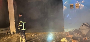 Sivas'ta ahırda çıkan yangında piknik tüpü patladı, maddi hasar oluştu