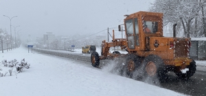Kırşehir'de kar nedeniyle 19 köy yolu ulaşıma kapandı