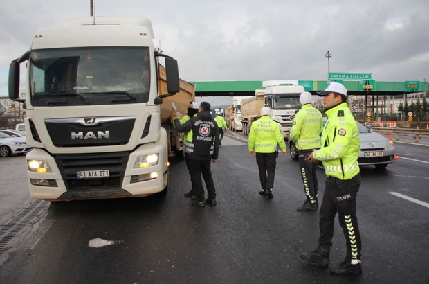 Kocaeli'de zorunlu kış lastiği denetimi yapıldı