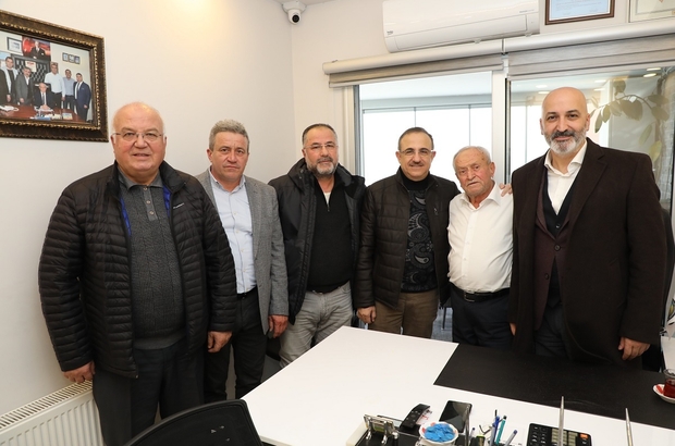 AK Partili Sürekli, Bornova'da esnafı ziyaret etti