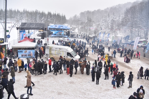 Kartepe Kış Festivali yoğun katılımla başladı