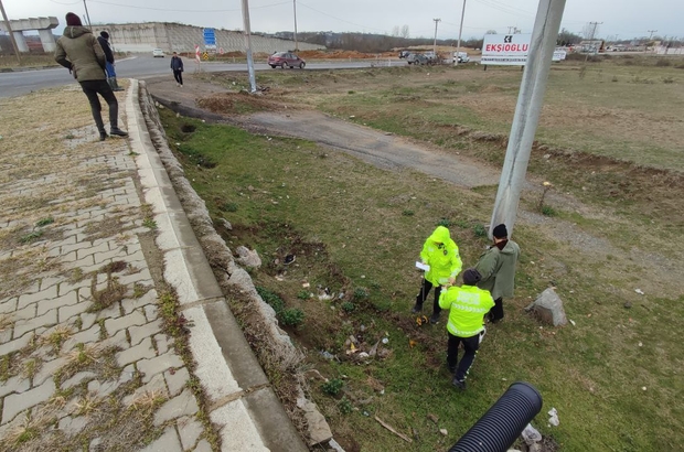 Sakarya'da kaza yaptıktan 10 saat sonra yerde hareketsiz bulunan sürücü hastanede öldü