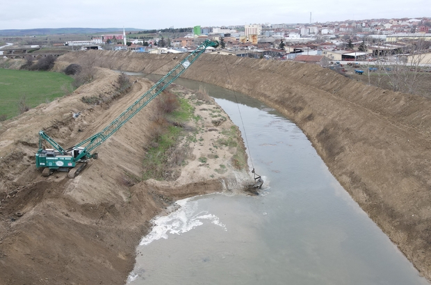Tekirdağ'da tarihi köprü temizleniyor